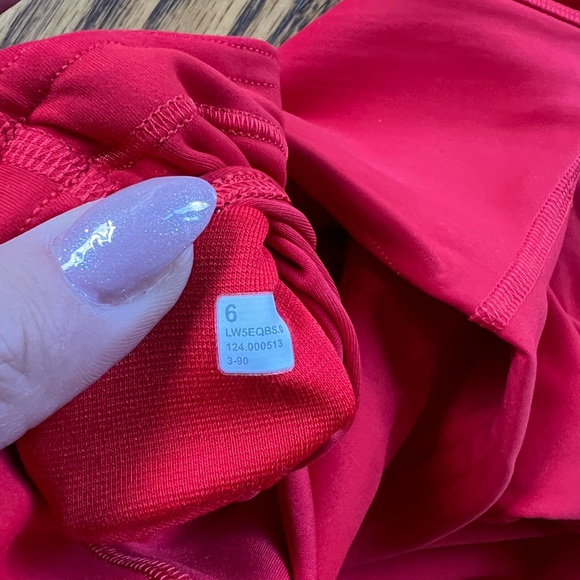 Lululemon Wunder Train Contour Fit High Rise 28” Sz 8 HOT HEAT bright red - Picture 4 of 4